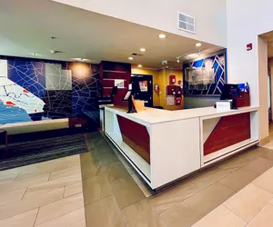 Photo 3 - Holiday Inn Express Hotel & Suites Berkeley by IHG