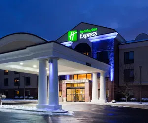 Photo 2 - Holiday Inn Express Milwaukee North Brown Deer/Mequon, an IHG Hotel