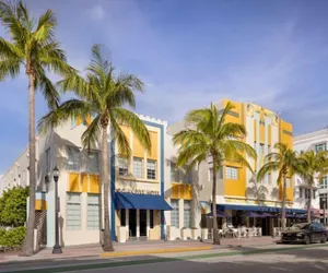 Photo 2 - Ocean Five Hotel