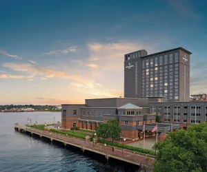 Photo 2 - Renaissance Portsmouth-Norfolk Waterfront Hotel