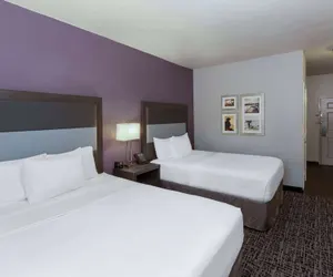 Photo 5 - La Quinta Inn & Suites by Wyndham Rockwall