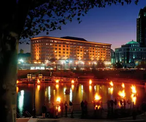 Photo 2 - Courtyard by Marriott Providence Downtown