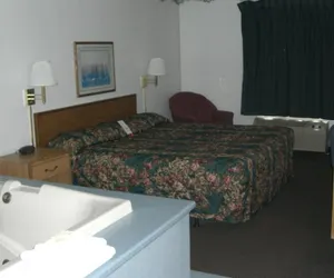 Photo 4 - Norwood Inn and Suites - Minneapolis-St Paul Roseville