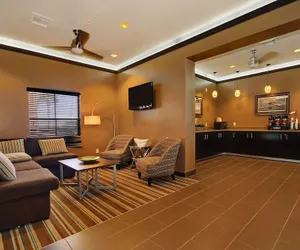 Photo 5 - Best Western Plus Seawall Inn & Suites By The Beach