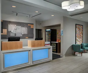 Photo 3 - Holiday Inn Express & Suites Oxford by IHG