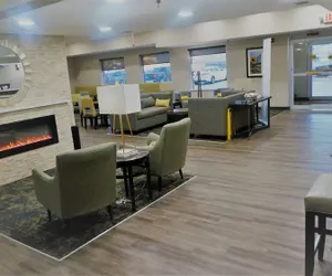 Photo 2 - Comfort Inn & Suites Conway