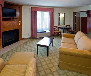 Photo 5 - Holiday Inn Express Corydon, an IHG Hotel