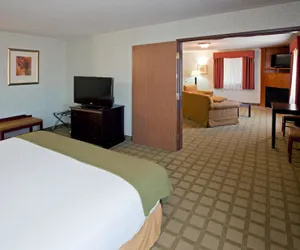 Photo 4 - Holiday Inn Express Corydon, an IHG Hotel