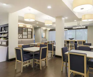 Photo 4 - Hampton Inn Ft. Walton Beach