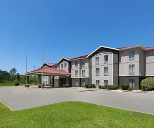 Photo 2 - Baymont by Wyndham Moss Point