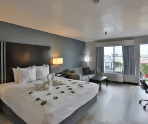 Photo 5 - Best Western Surf City