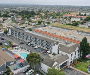 Photo 3 - Best Western Surf City