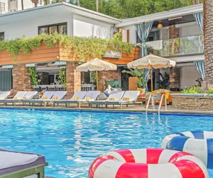 Photo 2 - The Hollywood Roosevelt