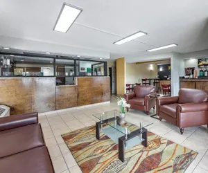 Photo 5 - Quality Inn Glasgow