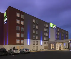 Photo 2 - Holiday Inn Express & Suites College Park-University Area, an IHG Hotel