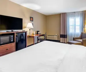 Photo 2 - Comfort Inn & Suites Raphine - Lexington near I-81 and I-64