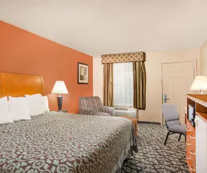 Photo 4 - Days Inn by Wyndham Centerville