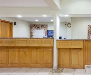 Photo 3 - Days Inn by Wyndham Centerville