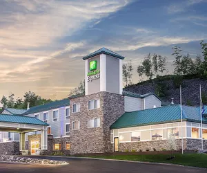 Photo 2 - Holiday Inn Express Houghton-Keweenaw, an IHG Hotel