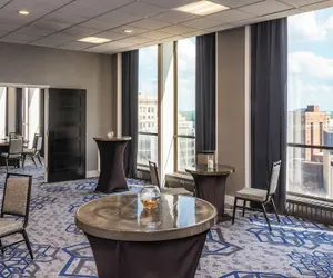 Photo 5 - Sheraton Indianapolis City Centre Hotel