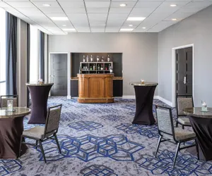 Photo 4 - Sheraton Indianapolis City Centre Hotel