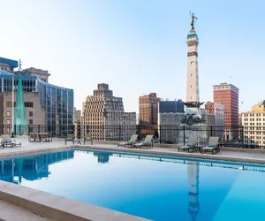 Photo 2 - Sheraton Indianapolis City Centre Hotel