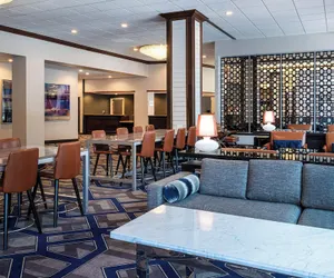 Photo 4 - Sheraton Indianapolis City Centre Hotel
