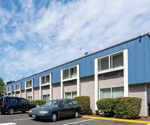 Photo 2 - District Hotel by OYO Portland Convention Center