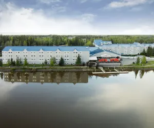 Photo 2 - Fairbanks Princess Riverside Lodge