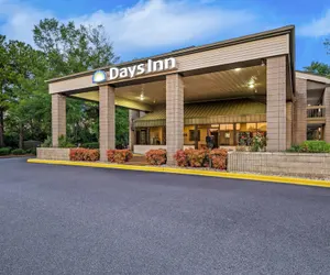 Photo 2 - Days Inn by Wyndham Hoover Birmingham