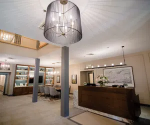 Photo 3 - La Tourelle Inn & Spa