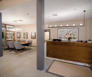 Photo 4 - La Tourelle Inn & Spa
