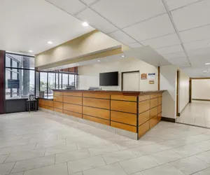 Photo 3 - Best Western Plus York Hotel & Conference Center