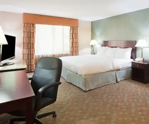 Photo 3 - Hampton Inn Glendale Milwaukee, WI