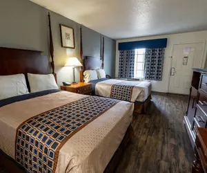 Photo 4 - American Inn & Suites Russellville