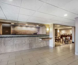 Photo 5 - La Quinta Inn by Wyndham Binghamton - Johnson City