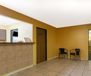 Photo 2 - Super 8 by Wyndham Bath Hammondsport Area