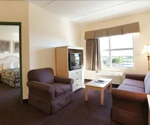 Photo 5 - Allure Suites