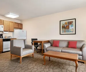 Photo 2 - Hawthorn Extended Stay by Wyndham Decatur