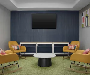 Photo 3 - Spark by Hilton Miami Doral