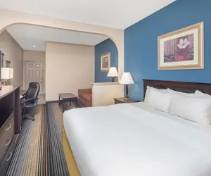 Photo 5 - Baymont by Wyndham Laurel