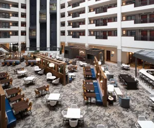 Photo 3 - Embassy Suites Lincoln