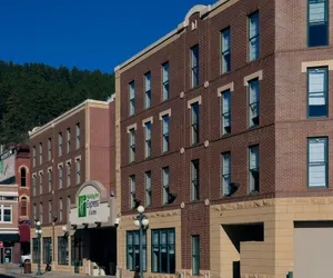 Photo 2 - Holiday Inn Express Hotel & Suites Deadwood-Gold Dust Casino, an IHG Hotel