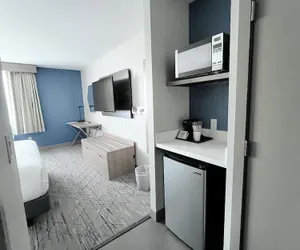 Photo 2 - Holiday Inn Express Federal Way Seattle South by IHG