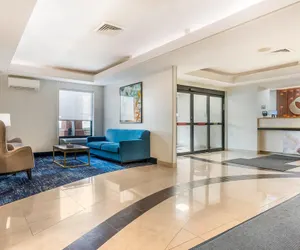 Photo 4 - Comfort Inn & Suites