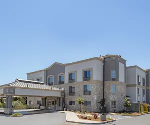 Photo 2 - Holiday Inn Express Hotel & Suites San Jose-Morgan Hill, an IHG Hotel