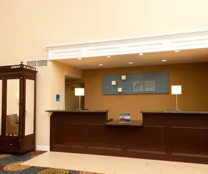 Photo 4 - Holiday Inn Express & Suites Bloomington - Normal, an IHG Hotel