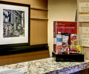 Photo 5 - Hampton Inn & Suites Atlanta Galleria