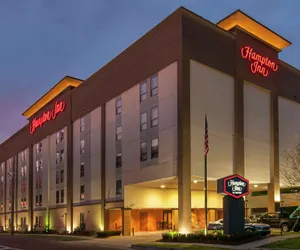 Photo 2 - Hampton Inn Metairie