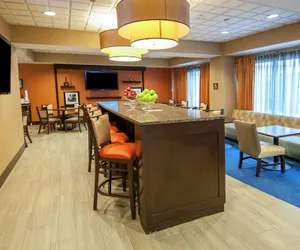 Photo 3 - Hampton Inn Metairie